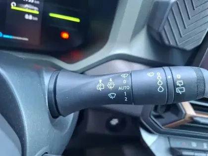 Photo 61 Dacia Duster  Hybrid 140