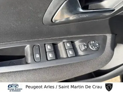 Photo 11 Peugeot 208  PureTech 100 S&S BVM6