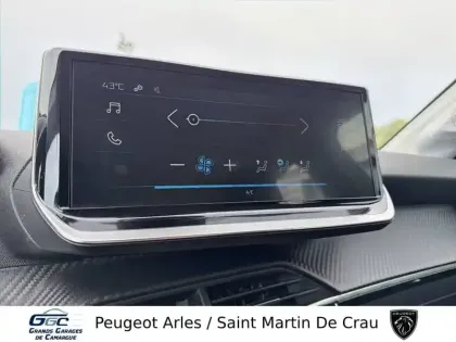 Photo 16 Peugeot 208  PureTech 100 S&S BVM6