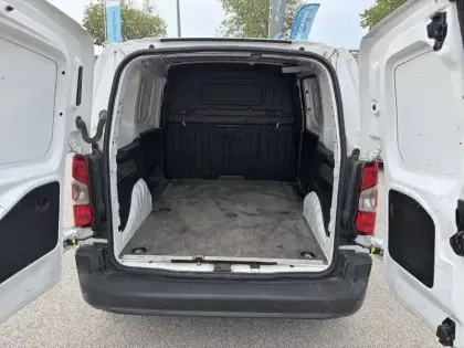 Photo 11 Peugeot Partner  FOURGON STANDARD 650 KG BLUEHDI 130 S&S EAT8