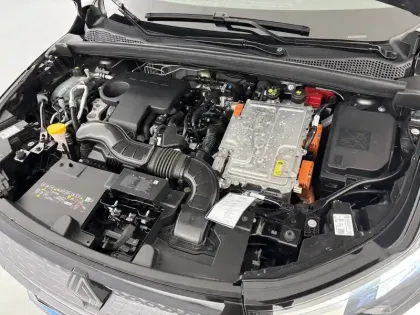 Photo 36 Renault Captur  E-Tech full hybrid 145 ch