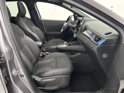 Photo 22 Renault Captur  E-Tech full hybrid 145 ch