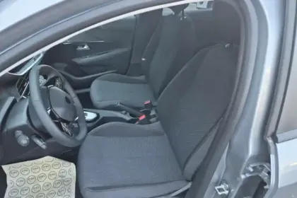 Photo 9 Peugeot 208  Hybrid 110 ch e-DCS6