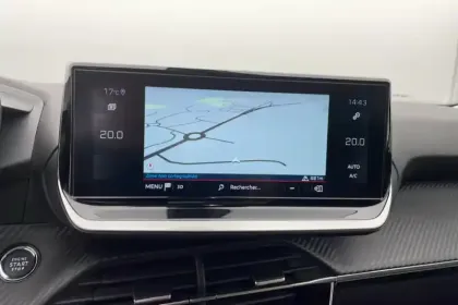 Photo 13 Peugeot 2008  PureTech 130 S&S BVM6