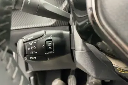 Photo 19 Peugeot 2008  PureTech 130 S&S BVM6