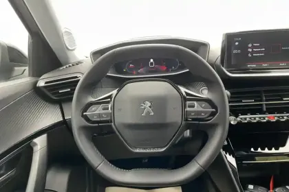 Photo 11 Peugeot 2008  PureTech 130 S&S BVM6