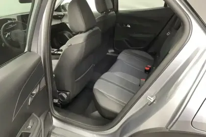 Photo 14 Peugeot 2008  PureTech 130 S&S BVM6