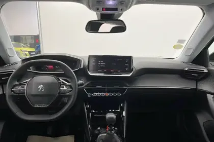 Photo 8 Peugeot 2008  PureTech 130 S&S BVM6