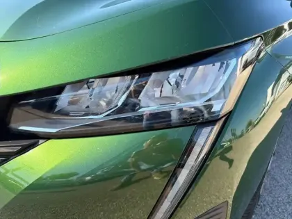 Photo 10 Peugeot 308  PureTech 130ch S&S EAT8