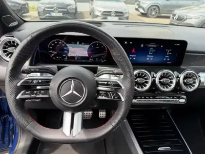 Photo 35 Mercedes GLB  220 d 4MATIC AMG Line