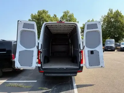 Photo 31 Mercedes Sprinter 315 CDI Fourgon 43 L3H2 14M3 1