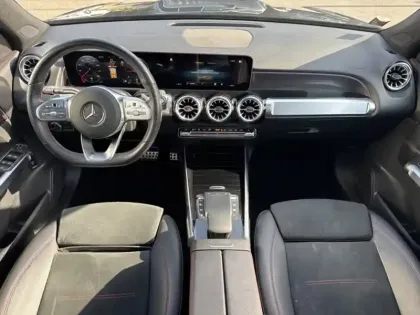 Photo 10 Mercedes GLB 200 d AMG Line