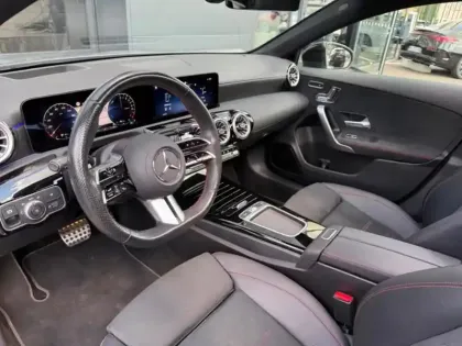 Photo 31 Mercedes Classe A A 250 e Berline