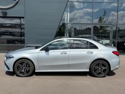 Photo 21 Mercedes Classe A A 250 e Berline