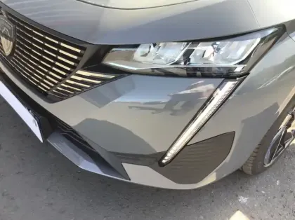 Photo 25 Peugeot 308 Hybrid 145 e-DCS6 Allure