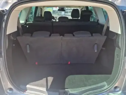 Photo 18 Renault Grand Scenic III Evolution TCe 140