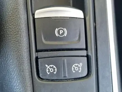 Photo 25 Renault Grand Scenic III Evolution TCe 140