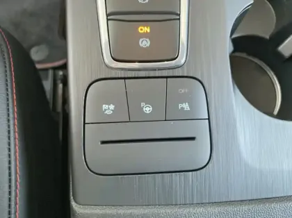 Photo 19 Ford Kuga 2.5 Duratec 190ch FHEV E85 ST-Line X BVA