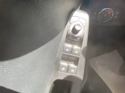 Photo 5 Ford Puma 1.0 EcoBoost 125ch S&S mHEV Titanium Powershift