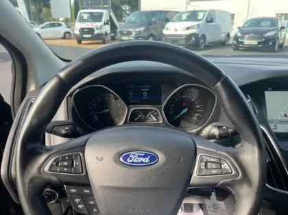 Photo 6 Ford Focus SW 1.0 EcoBoost 125ch Stop&Start Executive