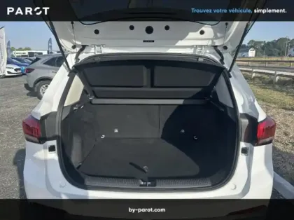 Photo 10 Mg ZS 1.5 Hybrid+ 197ch Comfort
