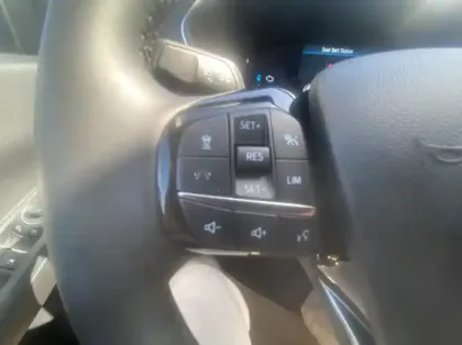 Photo 16 Ford Kuga 2.5 Duratec 180ch Hybrid FlexiFuel Titanium Business Powershift
