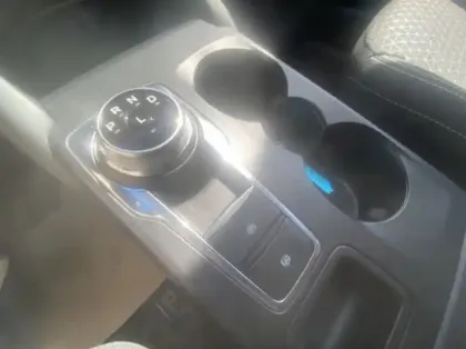 Photo 7 Ford Kuga 2.5 Duratec 180ch Hybrid FlexiFuel Titanium Business Powershift