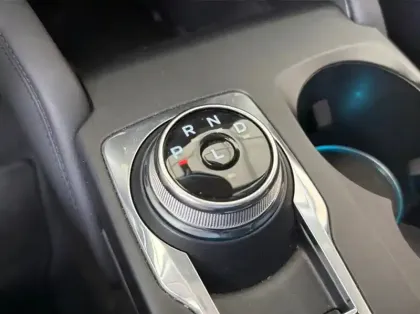 Photo 7 Ford Kuga 2.5 Duratec 180ch Hybrid FlexiFuel Titanium Business Powershift