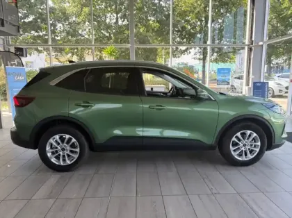 Photo 25 Ford Kuga 2.5 Duratec 180ch Hybrid FlexiFuel Titanium Business Powershift