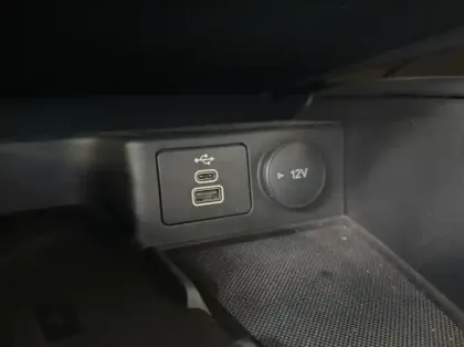 Photo 21 Ford Kuga 2.5 Duratec 180ch Hybrid FlexiFuel Titanium Business Powershift