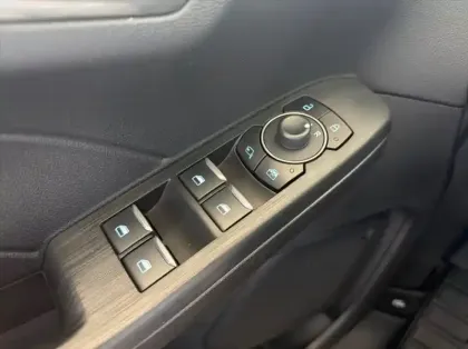 Photo 5 Ford Kuga 2.5 Duratec 180ch Hybrid FlexiFuel Titanium Business Powershift