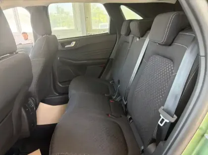 Photo 8 Ford Kuga 2.5 Duratec 180ch Hybrid FlexiFuel Titanium Business Powershift