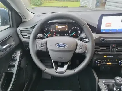 Photo 6 Ford Focus 1.0 Flexifuel mHEV 125ch Titanium Style
