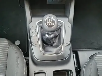 Photo 7 Ford Focus 1.0 Flexifuel mHEV 125ch Titanium Style