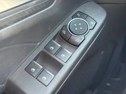 Photo 5 Ford Kuga 2.5 Duratec 243ch Hybride Rechargeable ST-Line X Powershift