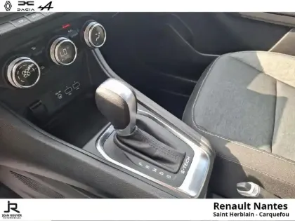 Photo 25 Renault Captur  1.6 E-Tech hybride 145ch Business