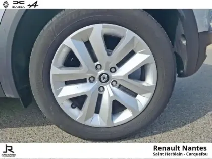 Photo 8 Renault Captur  1.6 E-Tech hybride 145ch Business