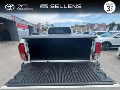 Photo 9 Toyota Hilux  2.4 D-4D 150ch X-Tra Cabine Légende 4WD RC23