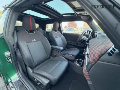 Photo 6 Mini Cooper  3 Portes JCW 231ch JCW DKG7