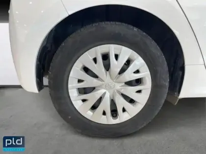 Photo 8 Toyota Yaris  120 VVT-i Dynamic 5p MY22