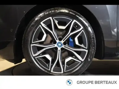 Photo 8 BMW Ix  xDrive40 326ch