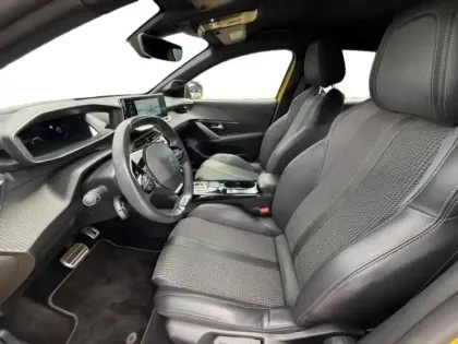 Photo 8 Peugeot 208  e- 136ch Allure