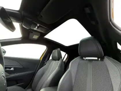Photo 14 Peugeot 208  1.2 PureTech 100ch S&S GT 118g