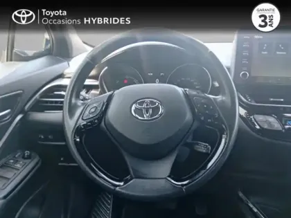 Photo 8 Toyota C-HR  2.0 Hybride 184ch Dynamic Ultimate E-CVT