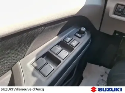 Photo 14 Suzuki Swift  1.2 Hybrid 83ch Pack Auto