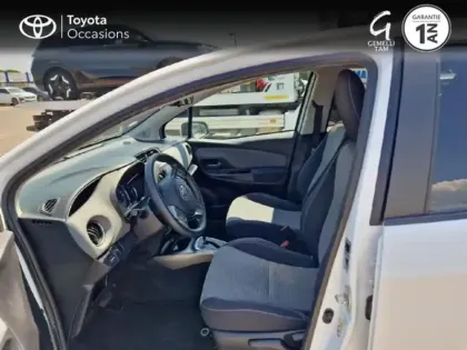 Photo 10 Toyota Yaris  HSD 100h Attitude 5p