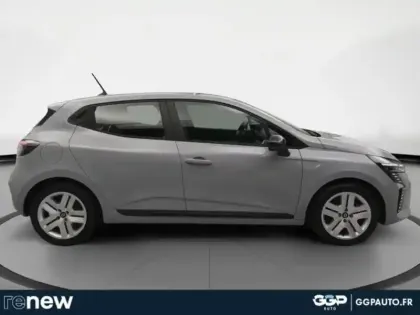 Photo 5 Renault Clio  1.6 E-Tech 145ch full hybrid Evolution - 24