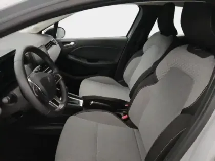 Photo 13 Renault Clio  1.6 E-Tech 145ch full hybrid Evolution - 24