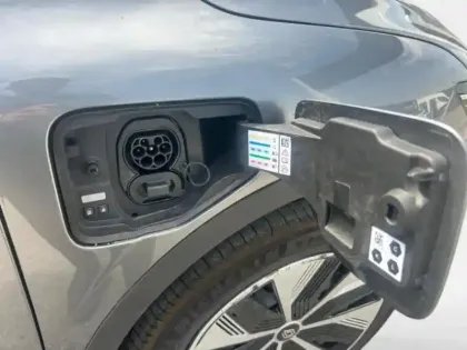 Photo 25 Renault Megane  E-Tech Electric EV60 130ch Evolution ER super charge -B