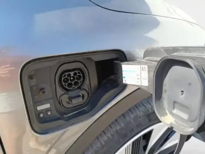 Photo 9 Renault Megane  E-Tech Electric EV60 130ch Evolution ER super charge -B